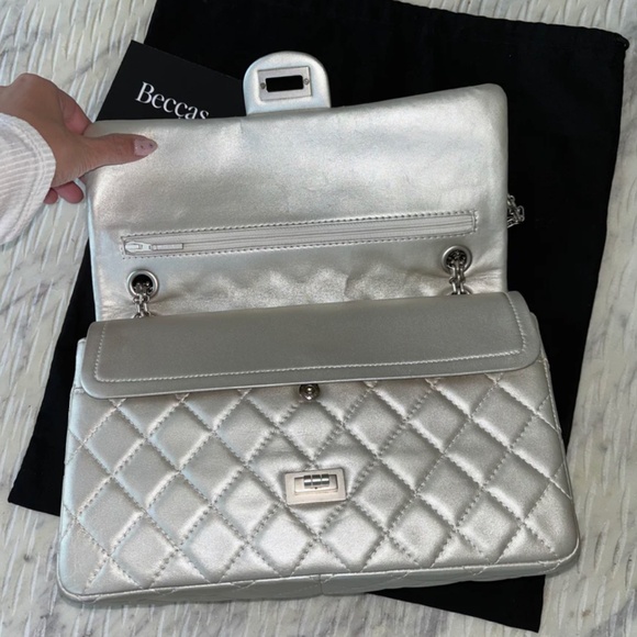 Authentic Chanel 2.55 Reissue 226 Silver Flap Bag - Picture 4 of 16